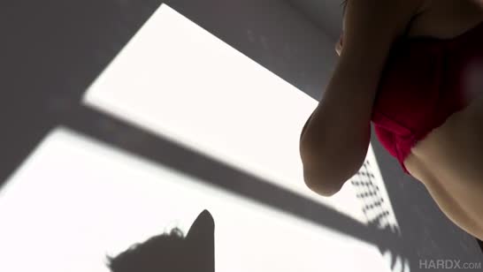 Красиво разделась перед любовником и напросилась на жесткач 1