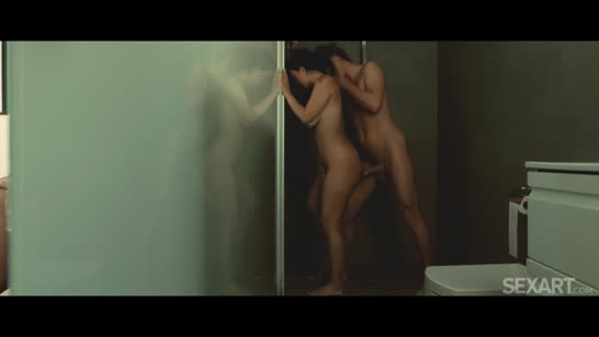 Claudia Bavel наслаждается большим членом своего партнера