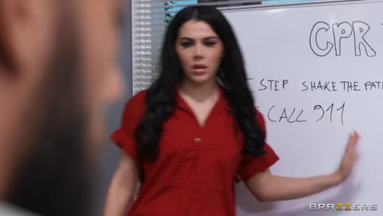 Студенты прямо в аудитории устроили групповой разврат 2