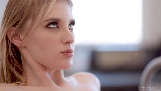 Нежно чпокнул молодую стройняшку и кончил в ее дырочку