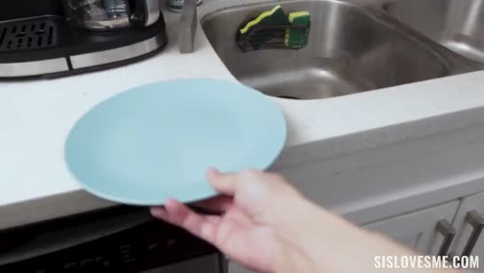 Миловидные девочки сами пригласили мужика потрахаться 1