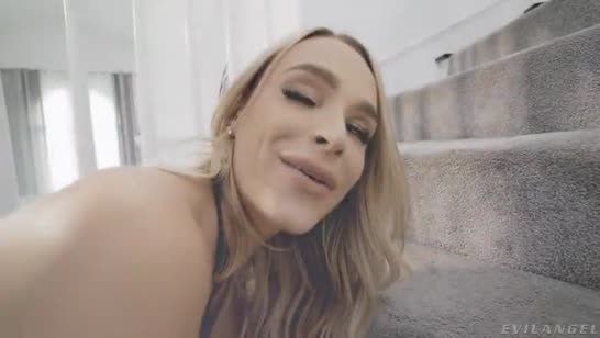 Emma Hix одела чулочки и с удовольствием дала в анал 5